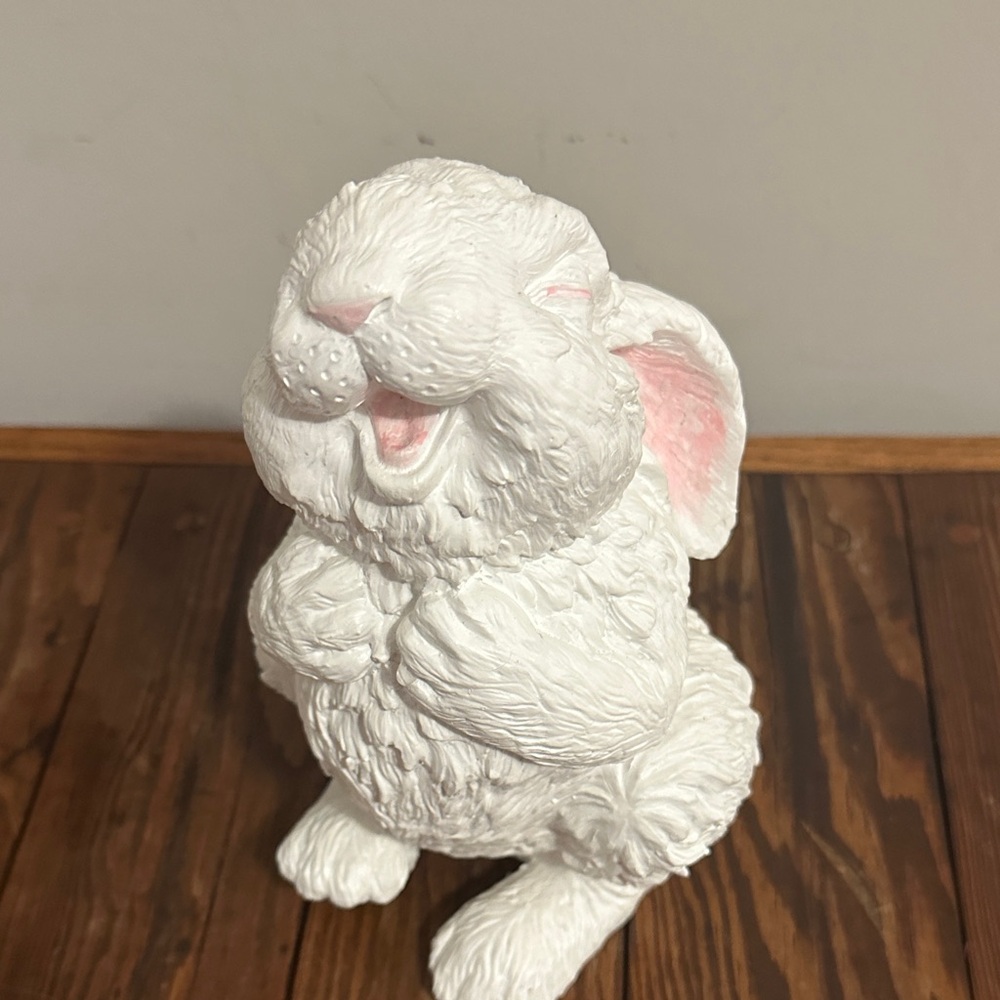 Charming White Rabbit Figurine Set - Picture 5 of 11